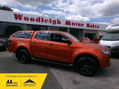 Used Isuzu D-Max 162 HP (119 kW) 2022 Orange Pickup