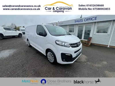 Usado Vauxhall Vivaro S 145 HP (106 kW) 2023 Branco Monovolume