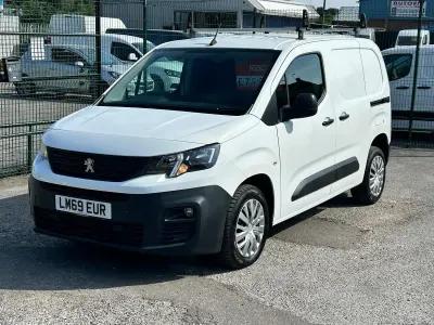 Used Peugeot Partner 2019 White MPV