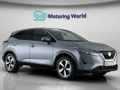 Używany Nissan Qashqai N-Connecta 190 KM (139 kW) 2023 Szary SUV