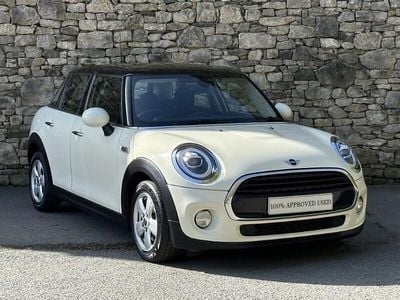 Used Mini Cooper Hatch 134 HP (98 kW) 2018 White Hatchback
