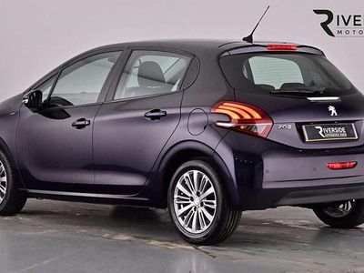 Used Peugeot 208 Signature Sky 82 HP (60 kW) 2019 Calvi blue Hatchback