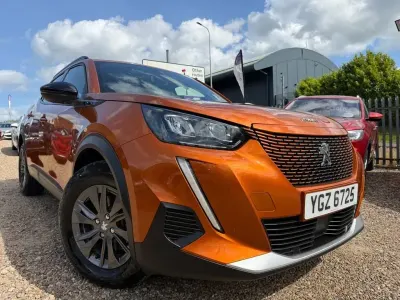 Usado Peugeot 2008 Active+ 100 kW (136 HP) 2023 Laranja SUV