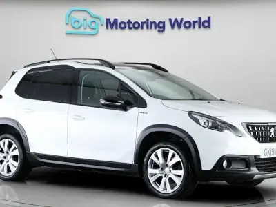 Usado Peugeot 2008 GT-line 131 HP (96 kW) 2019 Branco SUV