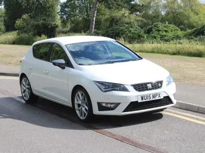 Usado Seat Leon FR 180 HP (132 kW) 2015 Branco Citadino