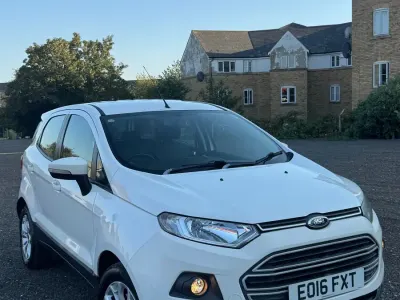 Used Ford Ecosport Zetec 95 HP (69 kW) 2016 White SUV