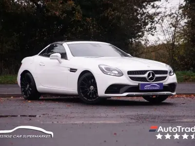 Käytetty Mercedes SLC180 AMG line 156 HP (114 kW) 2019 Valkoinen Avoauto