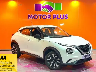 Usado Nissan Juke Acenta 114 HP (83 kW) 2022 Branco SUV