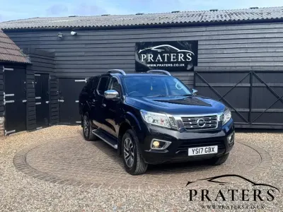 Begagnad Nissan Navara Tekna 190 HK (139 kW) 2017 Svart Pickup