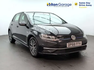 Used VW Golf VII SE 130 HP (95 kW) 2018 Black Hatchback