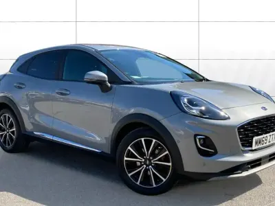 Usado Ford Puma Titanium 125 HP (91 kW) 2020 Prateado SUV