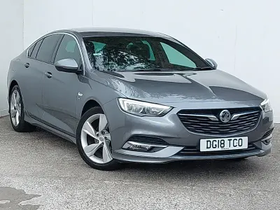 Second-hand Vauxhall Insignia SRi 2018 Gri Hatchback