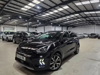 Gebraucht Kia Niro 139 PS (102 kW) 2022 Schwarz SUV