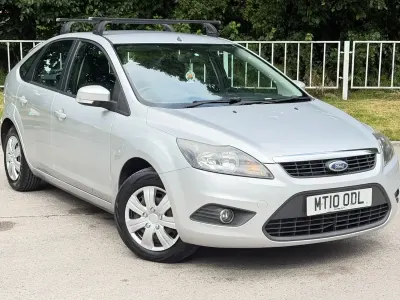 Used Ford Focus Zetec 2010 Silver Hatchback