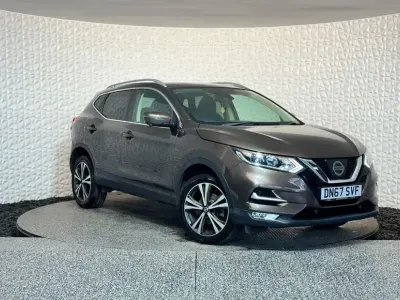 Used Nissan Qashqai N-Connecta 110 HP (80 kW) 2017 Bronze SUV