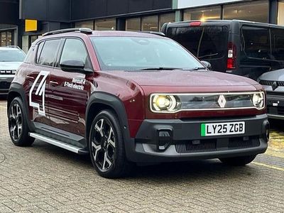 Carmin red Used 2025 Renault R4 Komfort Estate | £23,976