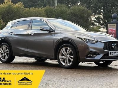 Used Infiniti Q30 Business Executive 109 HP (80 kW) 2017 Grey Hatchback