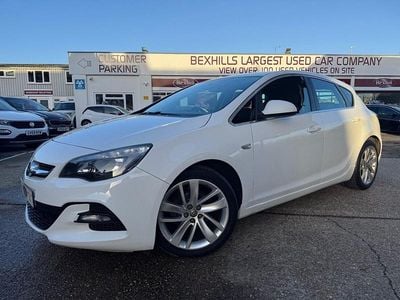White Used 2015 Vauxhall Astra Hatchback | £4,499 (Expensive)