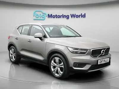 Begagnad Volvo XC40 Inscription 250 HK (183 kW) 2021 Grå SUV