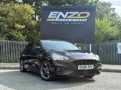 Used Ford Focus ST-Line 125 HP (91 kW) 2018 Black Hatchback