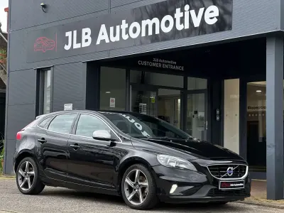 Usado Volvo V40 R-Design 120 HP (88 kW) 2015 Preto Citadino