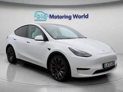 White Used 2022 Tesla Model Y Performance SUV | £25,000 (Fair price)