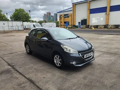 Used Peugeot 208 Active 82 HP (60 kW) 2015 Grey Hatchback