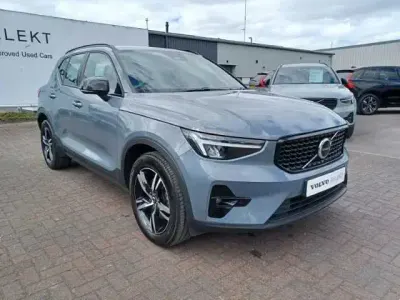 Usado Volvo XC40 Plus 164 HP (120 kW) 2023 SUV