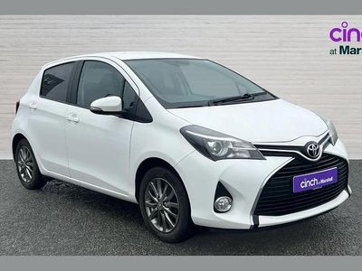Used Toyota Yaris 98 HP (72 kW) 2016 White Hatchback