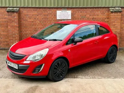Begagnad Vauxhall Corsa 2013 Röd Halvkombi