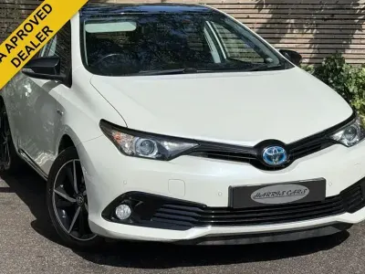 Used Toyota Auris Hybrid