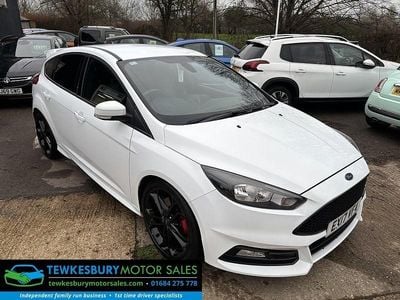 Used Ford Focus ST 250 HP (183 kW) 2017 White Hatchback