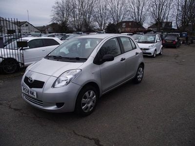 Silver Used 2008 Toyota Yaris T2 Hatchback | £2,995 (Fair price)