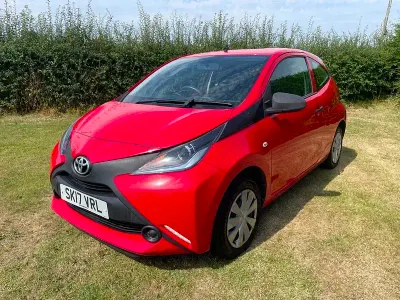 Used Toyota Aygo 69 HP (50 kW) 2017 Red Hatchback