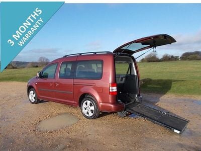 Red Used 2015 VW Caddy Maxi Life Life MPV | £11,950 (Expensive)