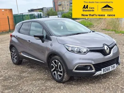 Usado Renault Captur Signature 90 HP (66 kW) 2016 Cinzento SUV
