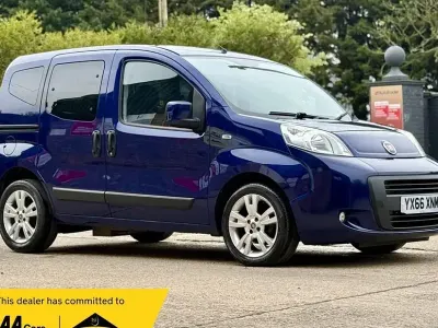 Używany Fiat Qubo Trekking 80 KM (58 kW) 2016 Niebieski Minivan