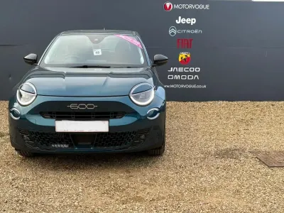 Used Fiat 600 S 100 HP (73 kW) 2025 Green SUV