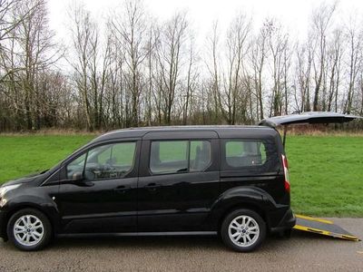 Used 2021 Ford Tourneo Zetec | £15,450 (Good price)