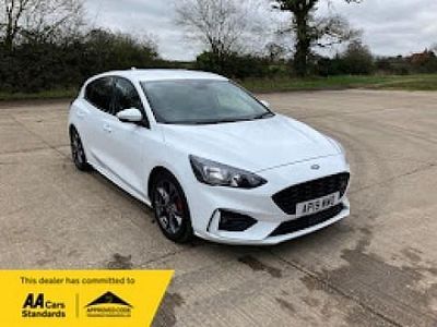Used Ford Focus ST-Line 120 HP (88 kW) 2019 White Hatchback