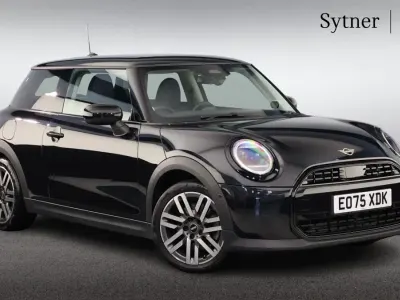 Used Mini Cooper Hatch 113 kW (154 HP) 2025 Black Hatchback