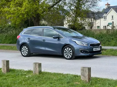 Used Kia Ceed 136 HP (100 kW) 2016 Blue Hatchback