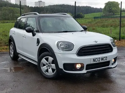 Używany Mini Cooper Classic 136 KM (100 kW) 2019 Biały Hatchback