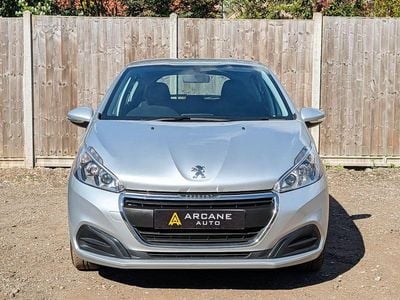 Second-hand Peugeot 208 Active 2023 Argintiu Hatchback