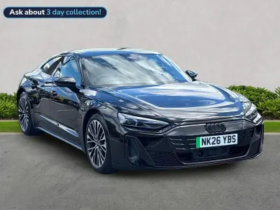 Begagnad Audi e-tron GT quattro Comfort 434 kW (591 HK) 2026 Svart Sedan