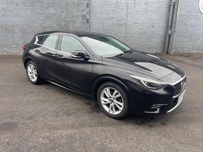 Infiniti Q30
