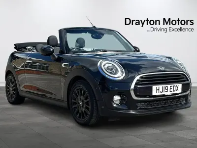 Używany Mini Cooper Cabriolet Classic 136 KM (100 kW) 2019 Czarny Kabriolet