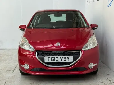 Used Peugeot 208 Active 68 HP (50 kW) 2013 Red Hatchback