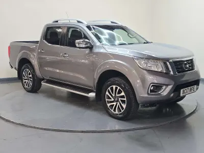 Usado Nissan Navara Tekna 2017 Gris Pickup/Camioneta