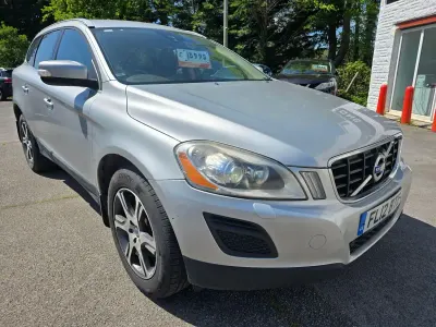 Usado Volvo XC60 SE Lux 215 CV (158 kW) 2012 Plateado SUV